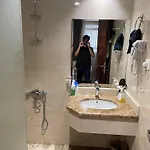 Hotel Al Merjan International Tower