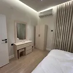2Bd-Apartment
