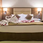 Gold Hotel