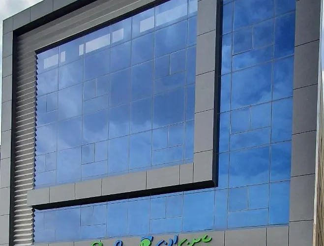 شركة الصنوبرة الفندقية فندق Pine In
