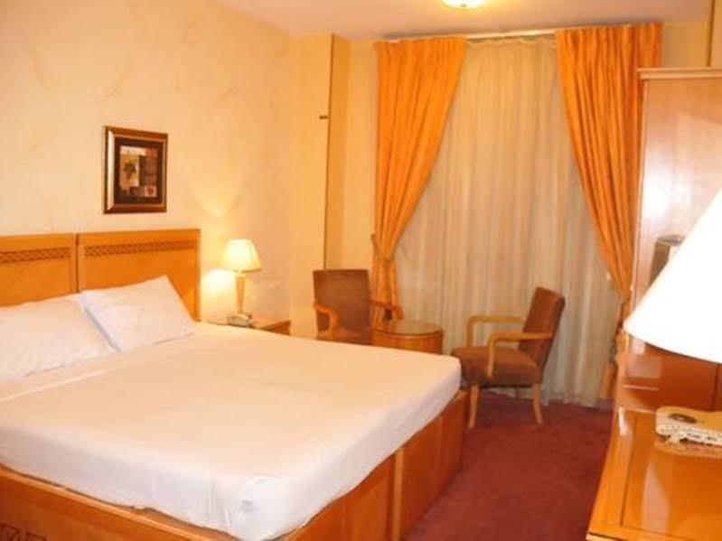 Qasr Al Ansar Golden Tulip Hotel Hotel