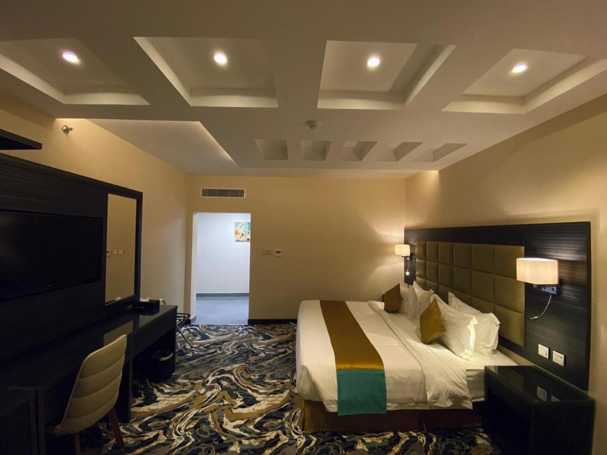 Y Platinum Hotel