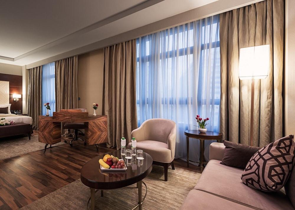 Rua Al Hijrah Hotel 3*