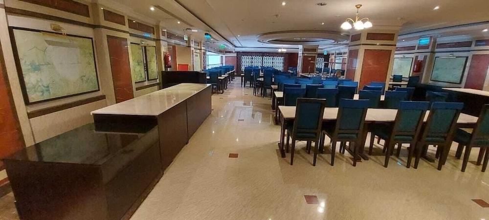 Rotana Al Mesk 3*