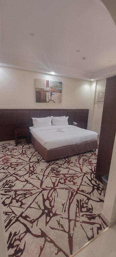 Rabwah Al Safwa 7 Hotel *