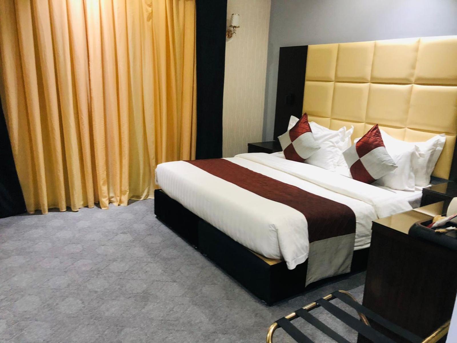 Hotel M Platinum 3*