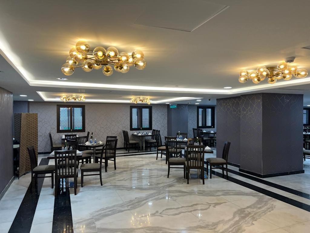 Al Ansar Golden Tulip Hotel