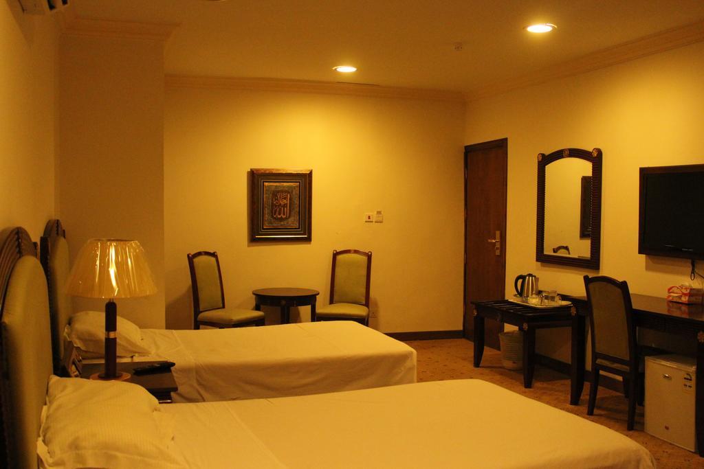 Al Dakheel Plaza 4*