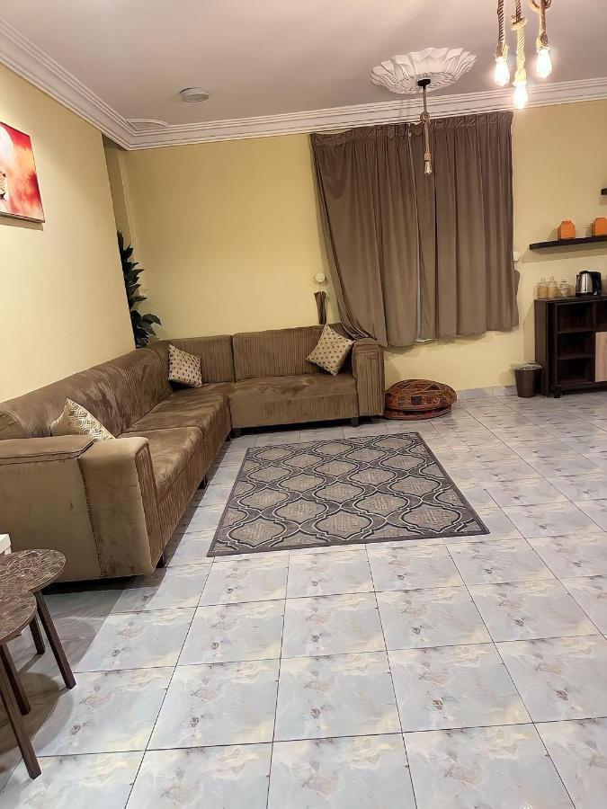 Apartment شقة غرفتين نوم وصالة ومطبخ - 2 Bedroom
