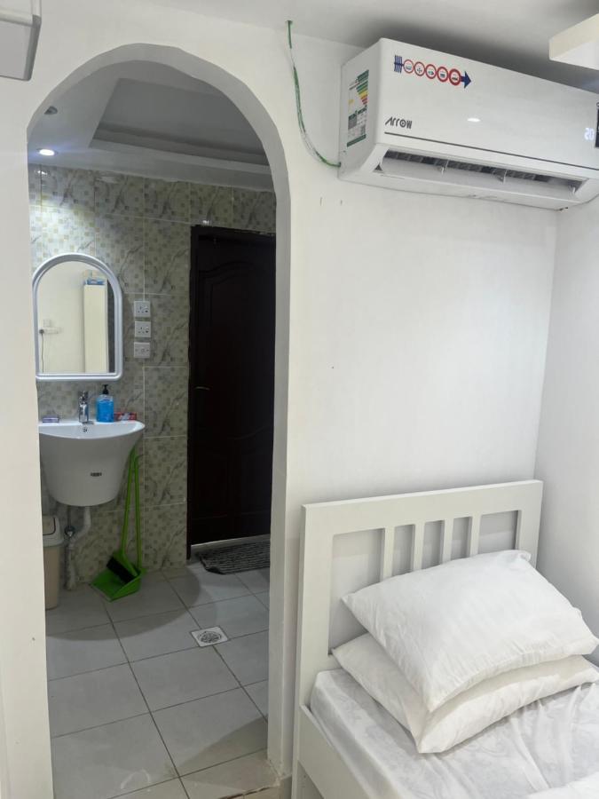 غرفة و دورة مياه خاصة - Private And Bathroom Apartment