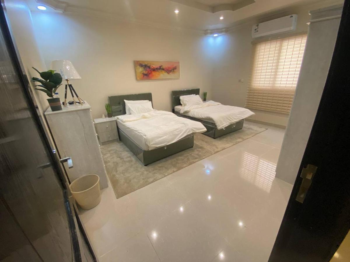 شقة واسعة مع فناء خارجي خاص Apartment Medina
