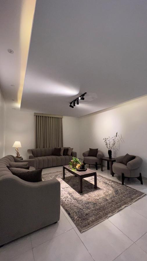 2 Bedroom Apartment *