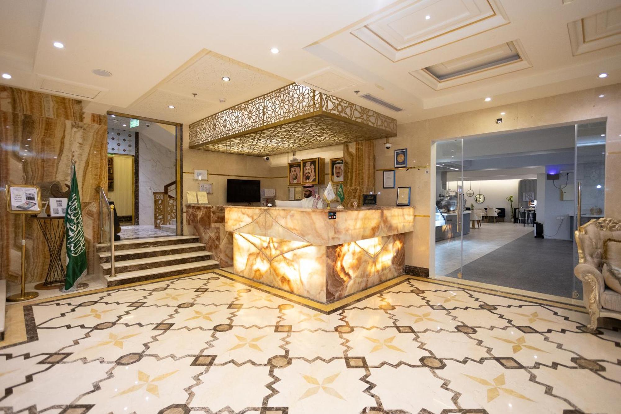The Glorious Aparthotel