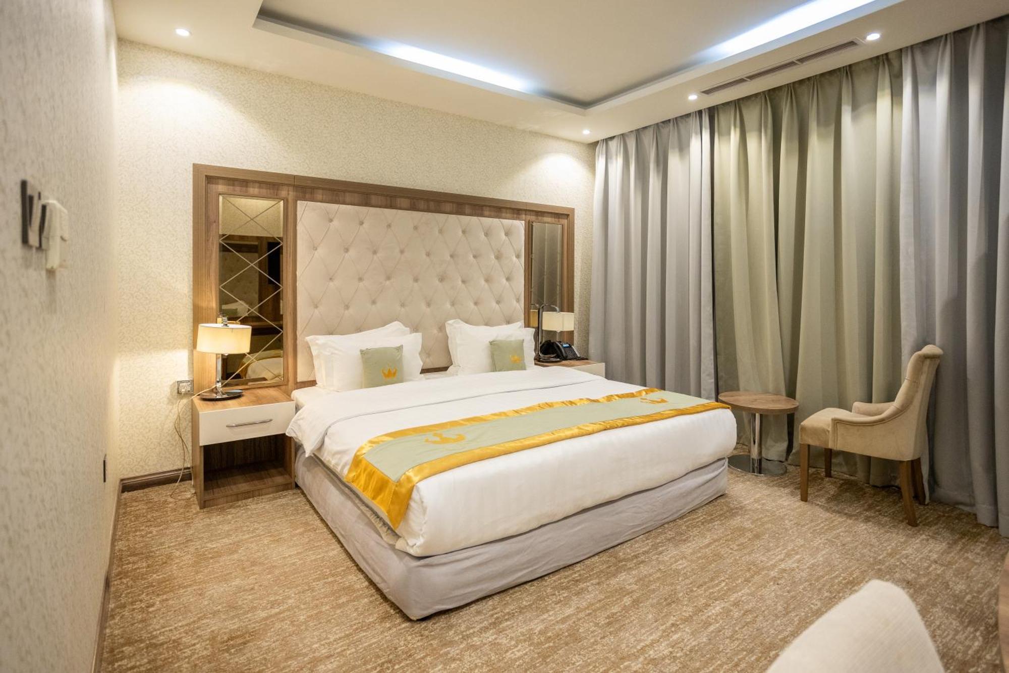 Aparthotel The Glorious 4*
