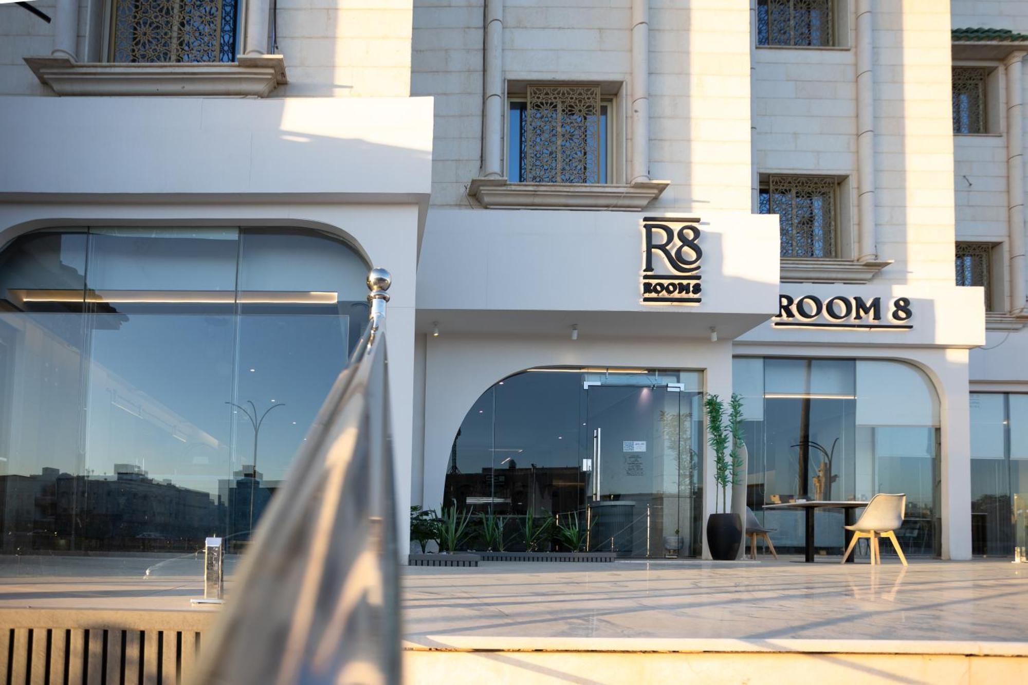 The Glorious Aparthotel 4*