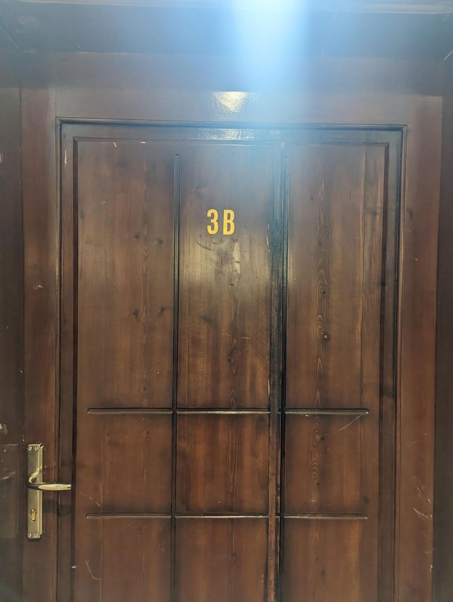 Madina - 7 Minutes To Haram By Car - Mount Uhud Views - Free Parking - Sleeps 6 Apartment Medina