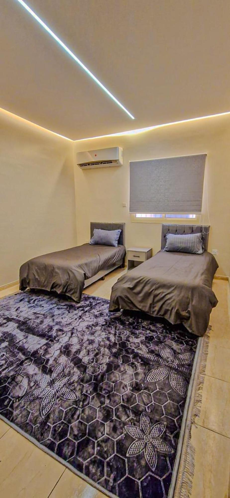 Madina - 7 Minutes To Haram By Car - Mount Uhud Views - Free Parking - Sleeps 6 Apartment