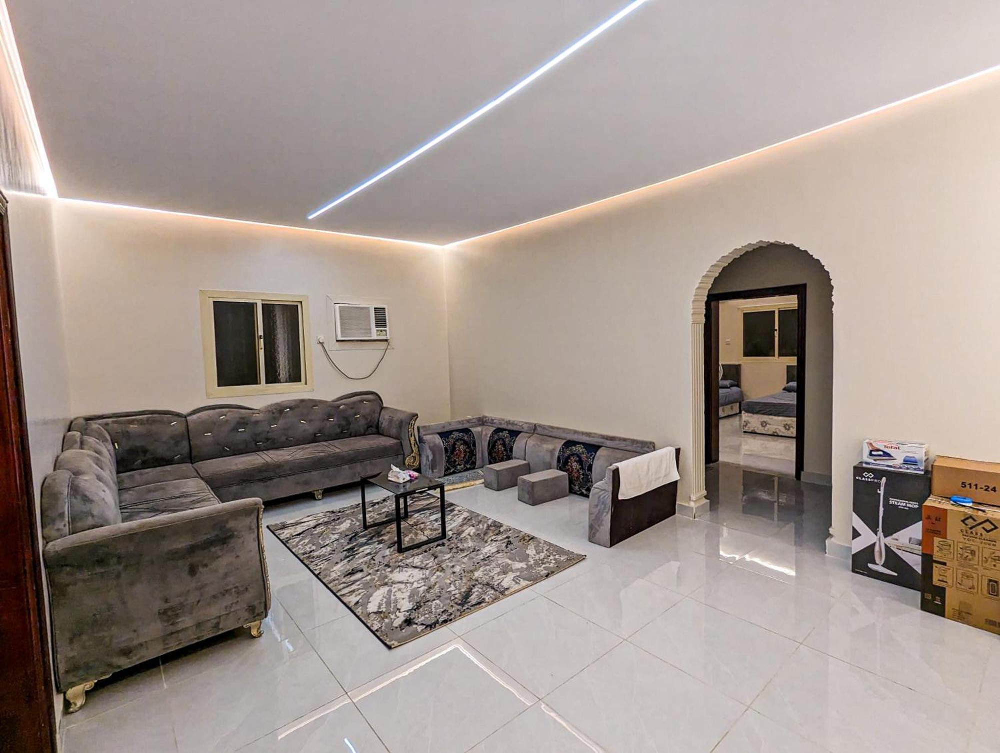 Apartment Madina Luxe - 7 Minutes To Haram By Car - Mount Uhud Views - Free Parking - Kitchen Medina