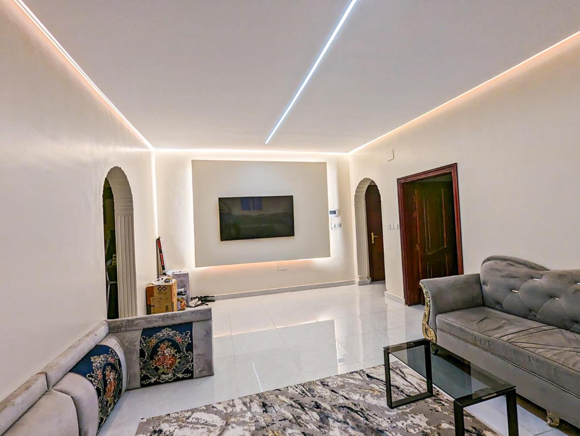 Madina Luxe - 7 Minutes To Haram By Car - Mount Uhud Views - Free Parking - Kitchen * Medina