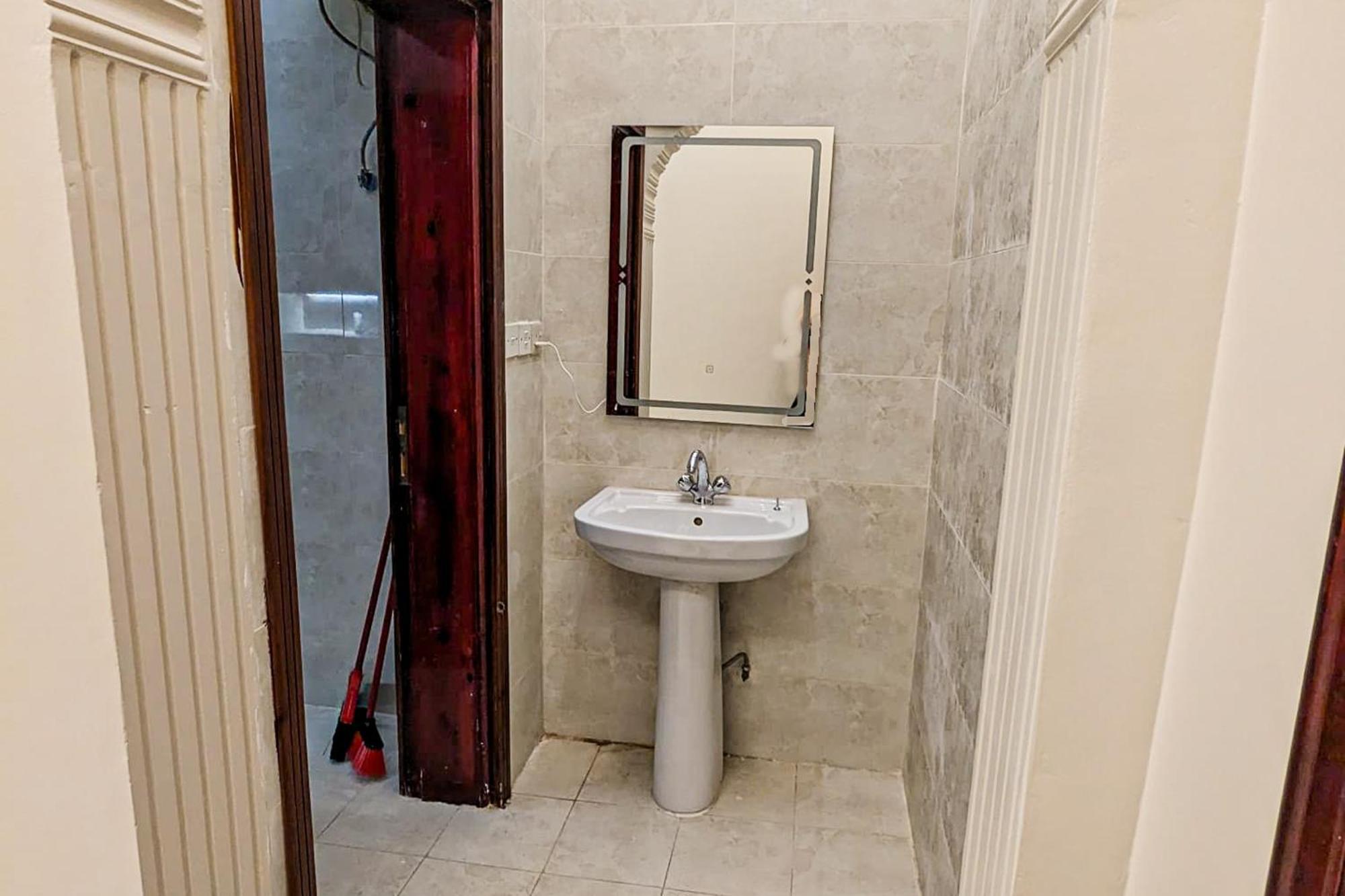 Apartment Madina - 7 Minutes To Haram By Car - Mount Uhud Views - Free Parking - Sleeps 6 Medina
