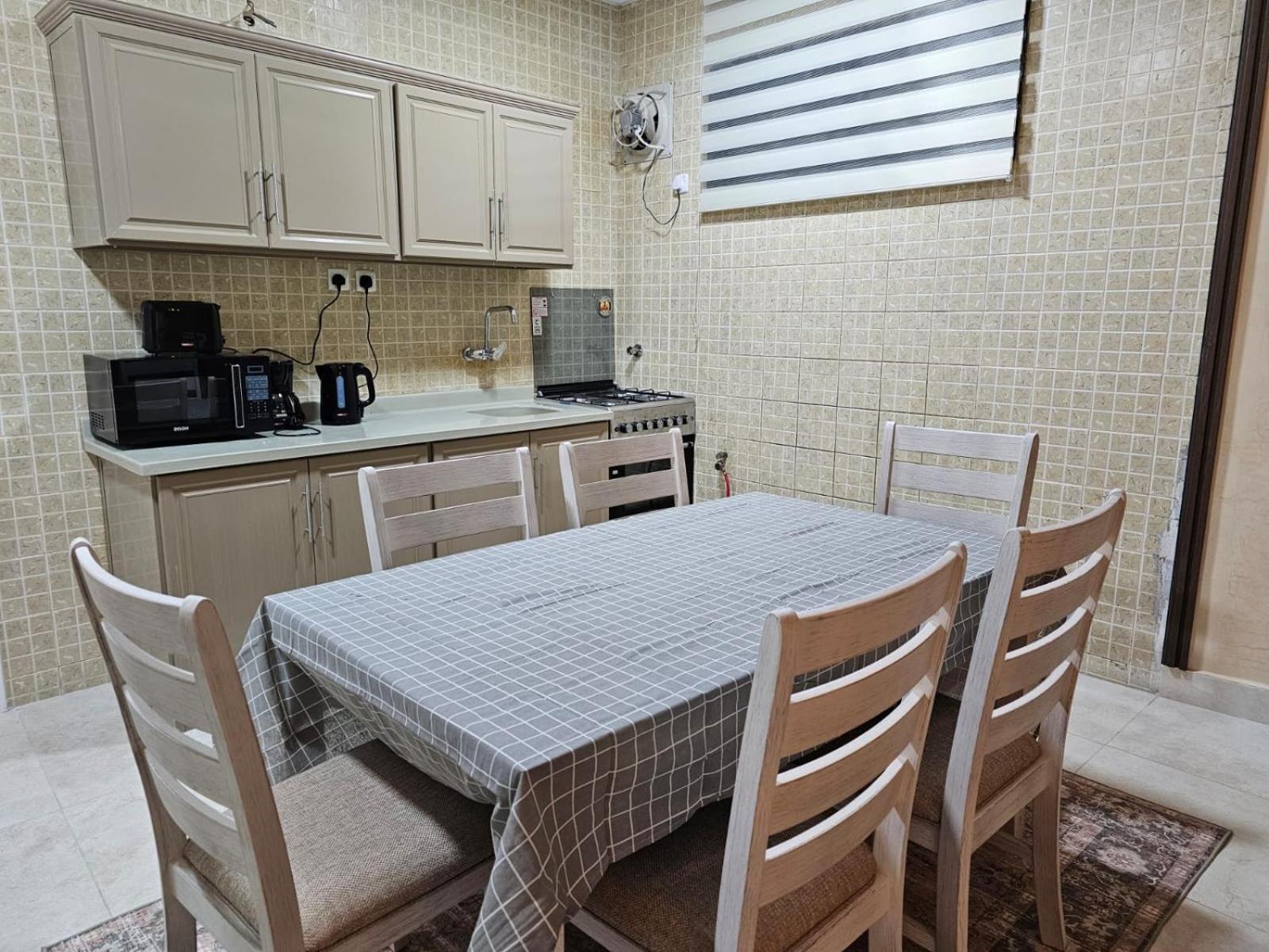 شقة جود طيبة الفندقية Jood Taibah Luxury Apartment *