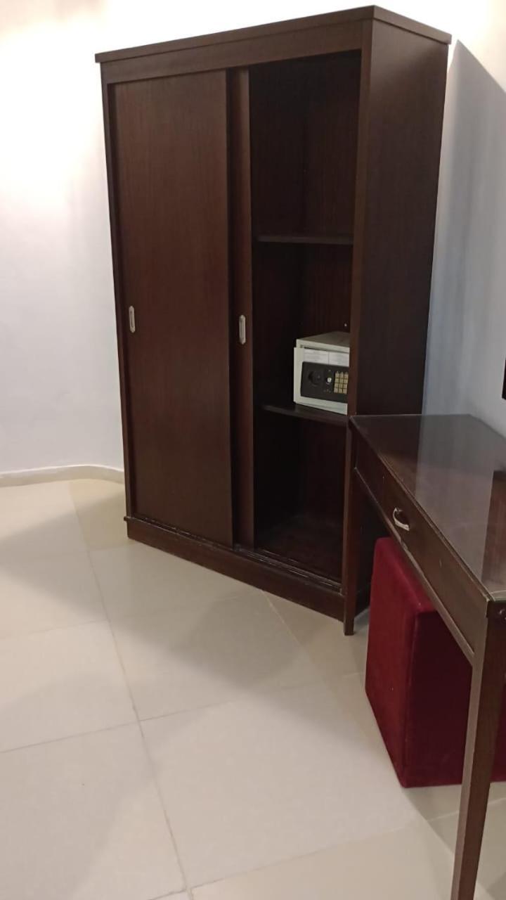 In Taibah Aparthotel *