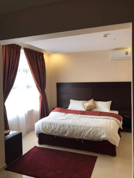 In Taibah Aparthotel *