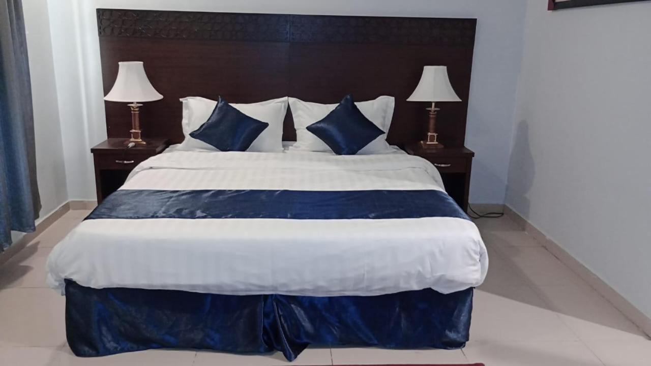 In Taibah Aparthotel *