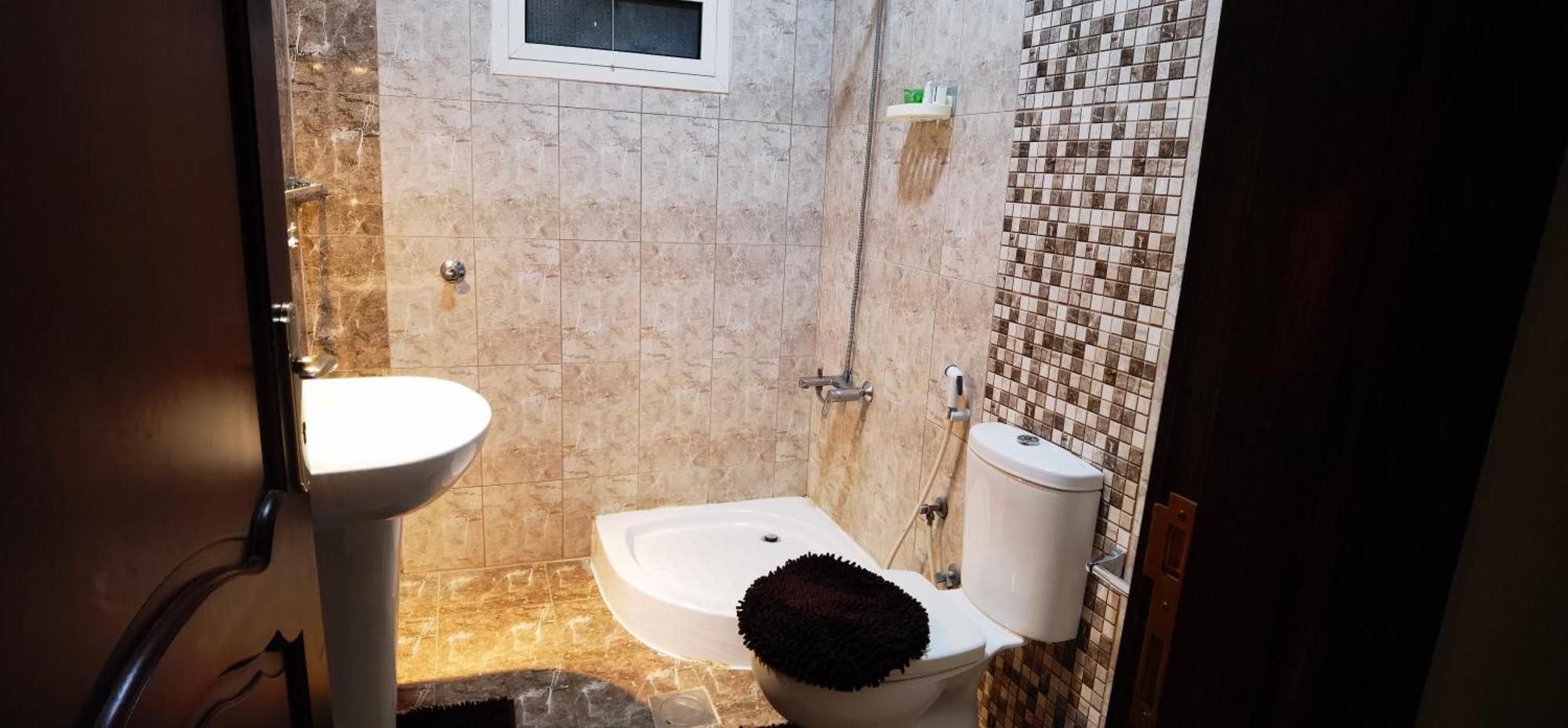 Apartment شقه راقيه ب٣غرف نوم تتسع ل٧ اشخاص *
