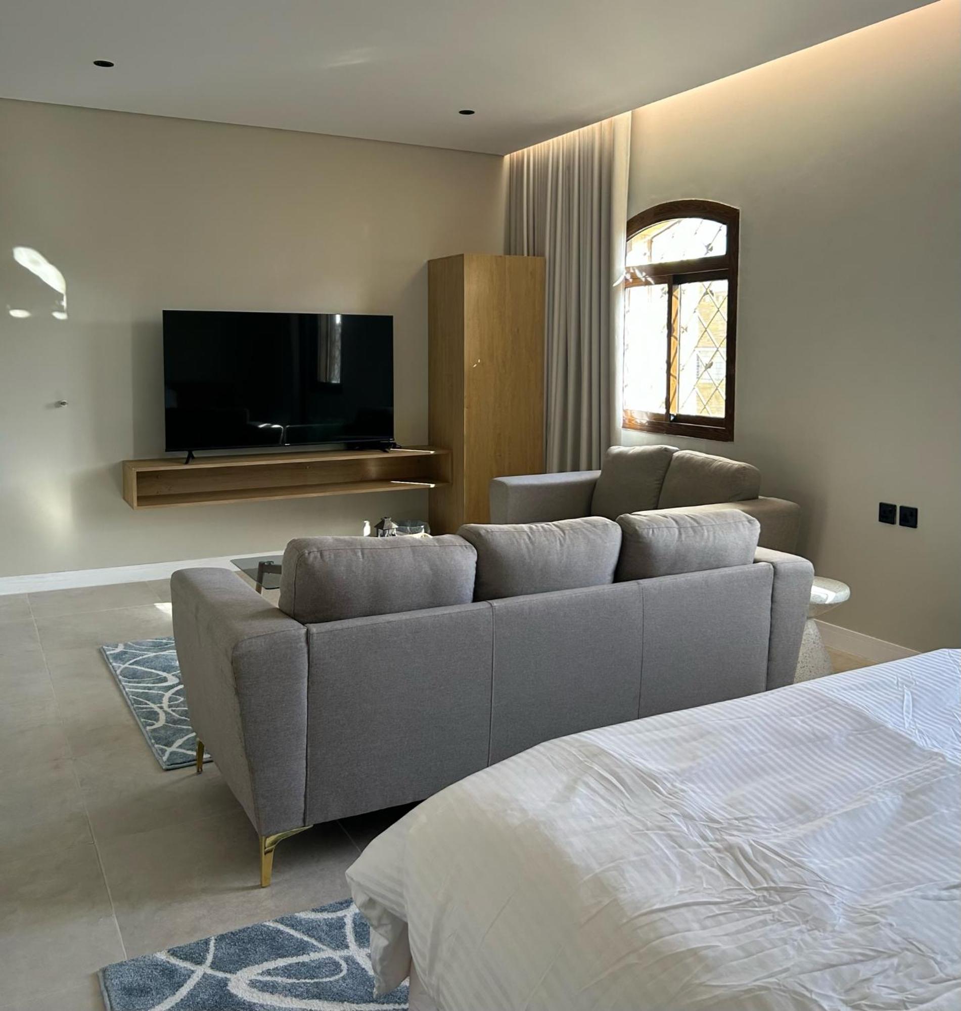 Maz Apartment