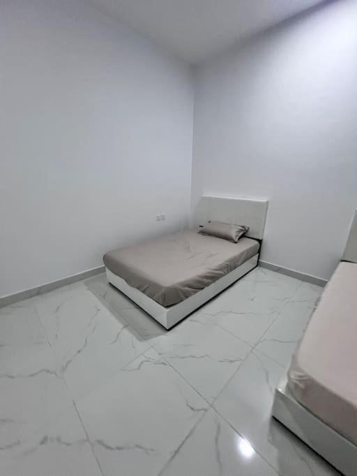 تالا للشقق المفروشه Madinah شقه با الكامل 3 غرف نوم وصاله ودورتين مياه وحوش مدخل مستقل Apartment