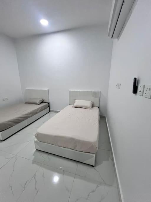 Apartment تالا للشقق المفروشه Madinah شقه با الكامل 3 غرف نوم وصاله ودورتين مياه وحوش مدخل مستقل *