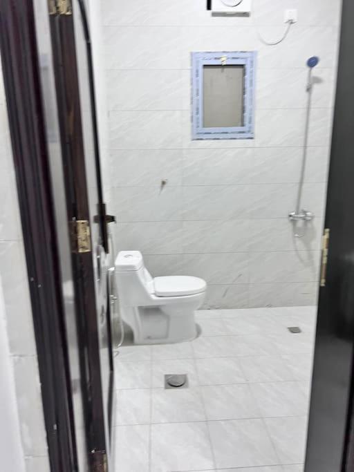Apartment تالا للشقق المفروشه Madinah شقه با الكامل 3 غرف نوم وصاله ودورتين مياه وحوش مدخل مستقل Medina