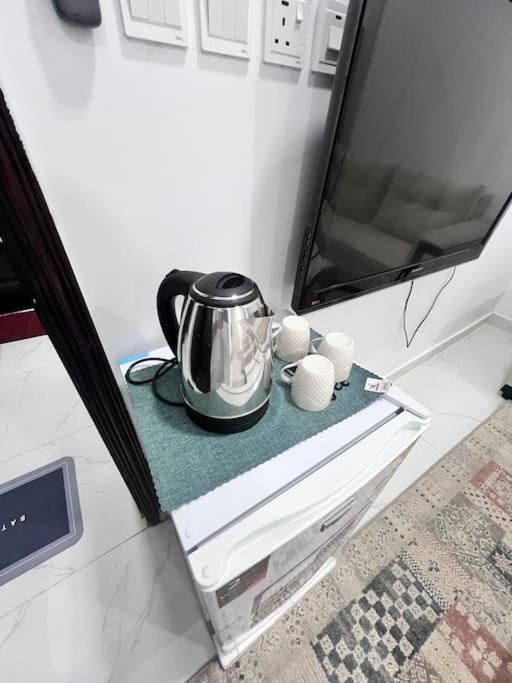 Apartment تالا للشقق المفروشه Madinah شقه با الكامل 3 غرف نوم وصاله ودورتين مياه وحوش مدخل مستقل Medina