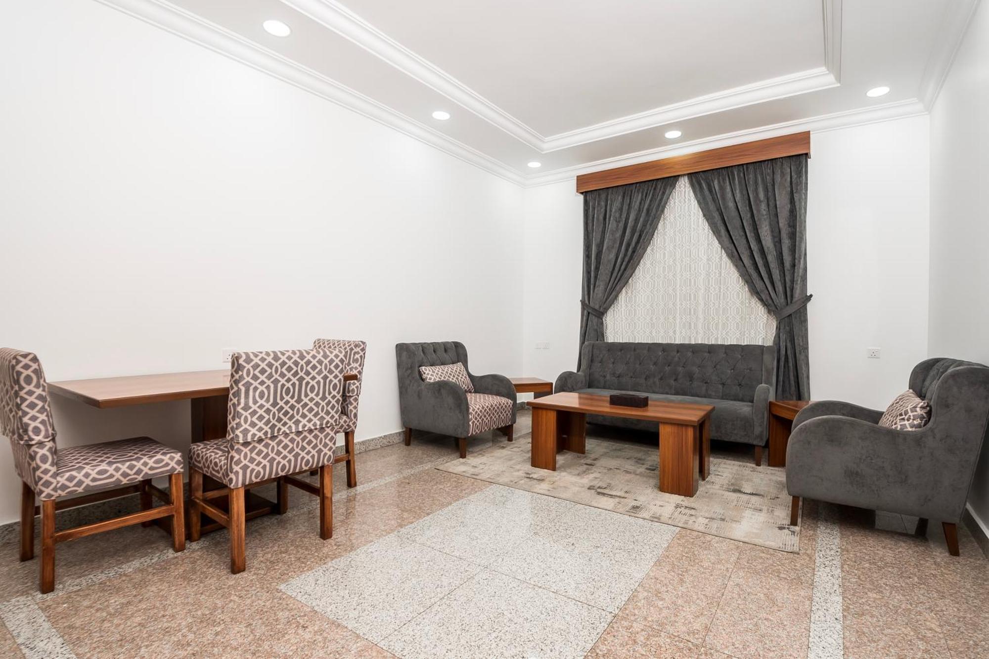 انوار احد Apartment *