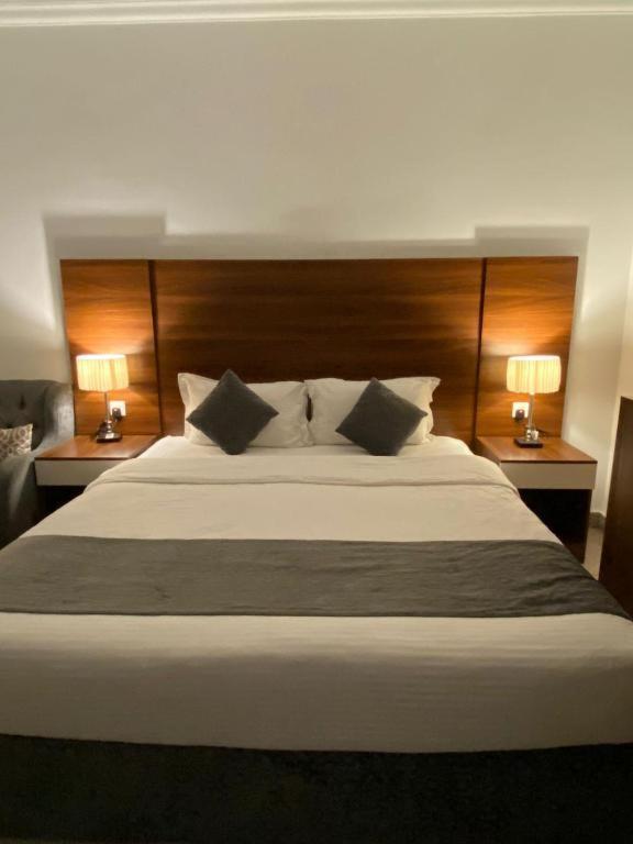 انوار احد Apartment *