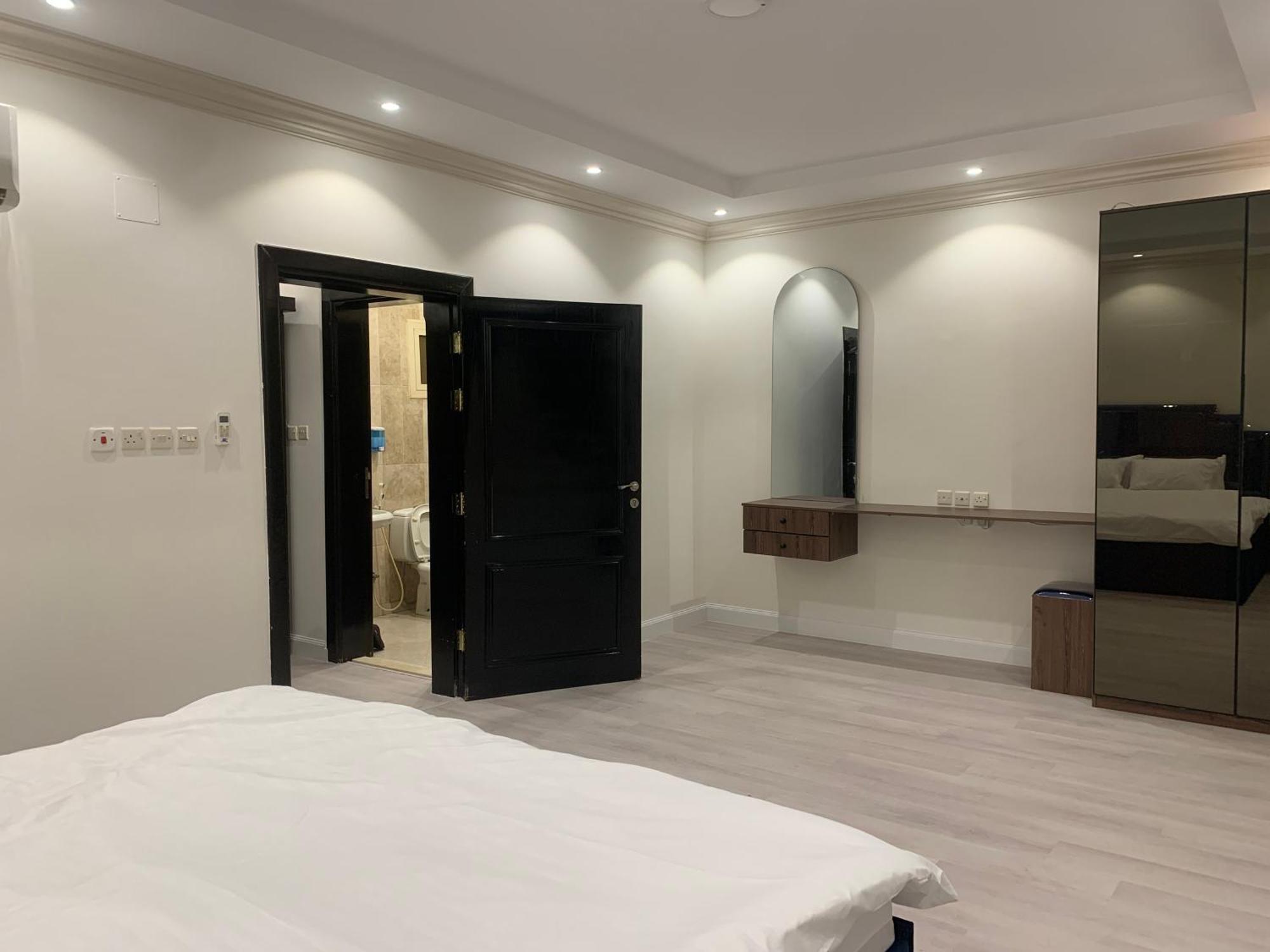 مفروشة ثلاث غرف Apartment