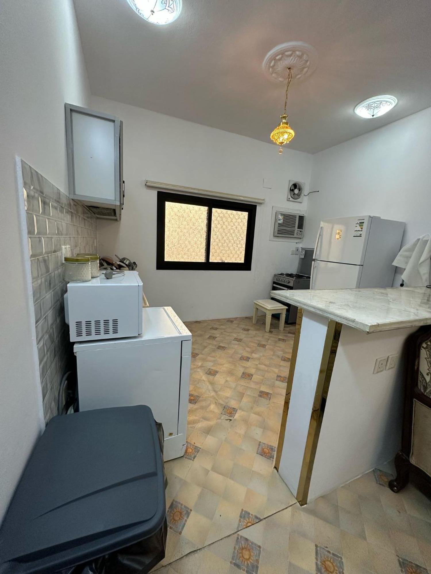 مفروشة تبعد عشر دقايق بالسيارة عن الحرم Apartment