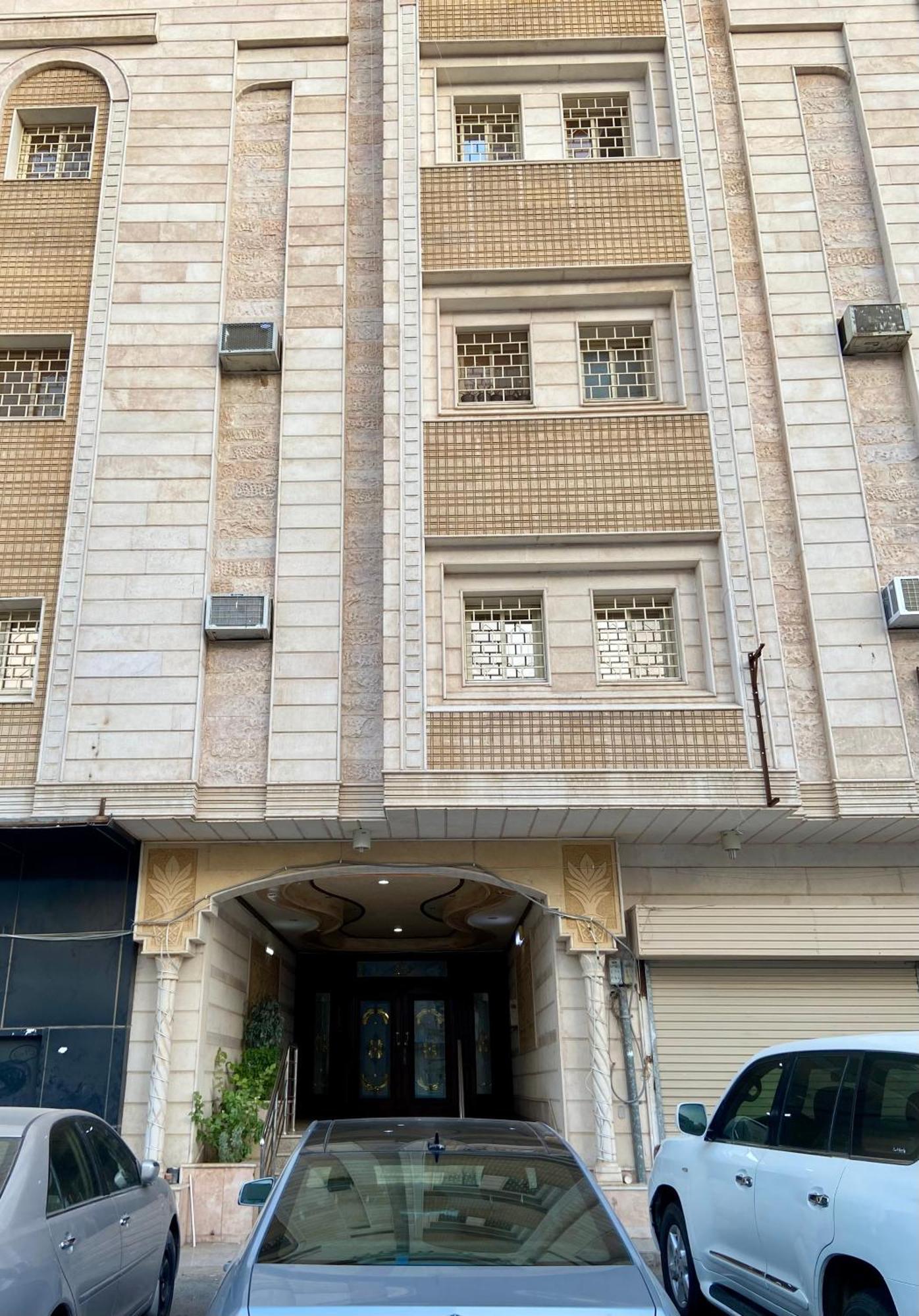 Apartment شقة فندقية مميزة من غرفتين وصالة ومطبخ *