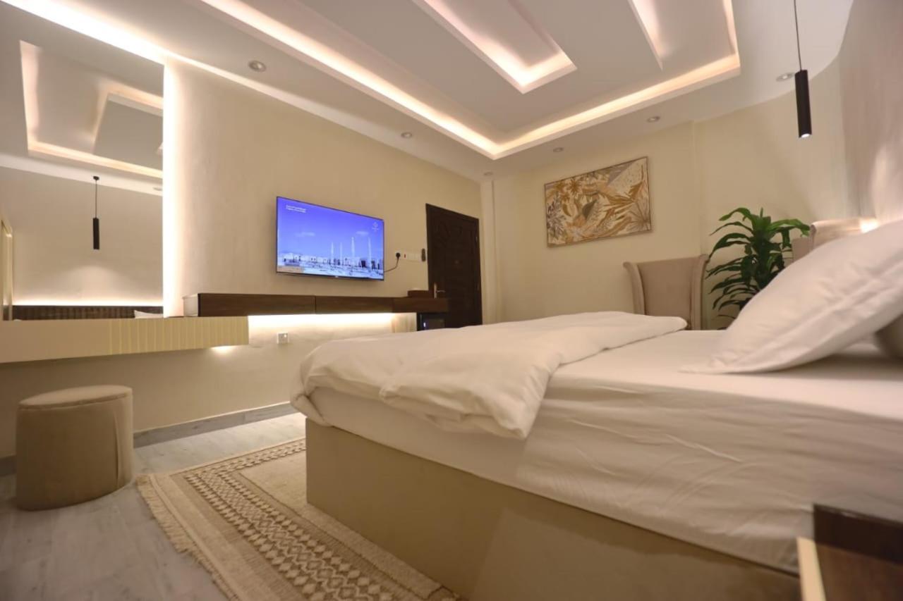 Apartment شقة بتصميم انيق وغرفتين نوم *