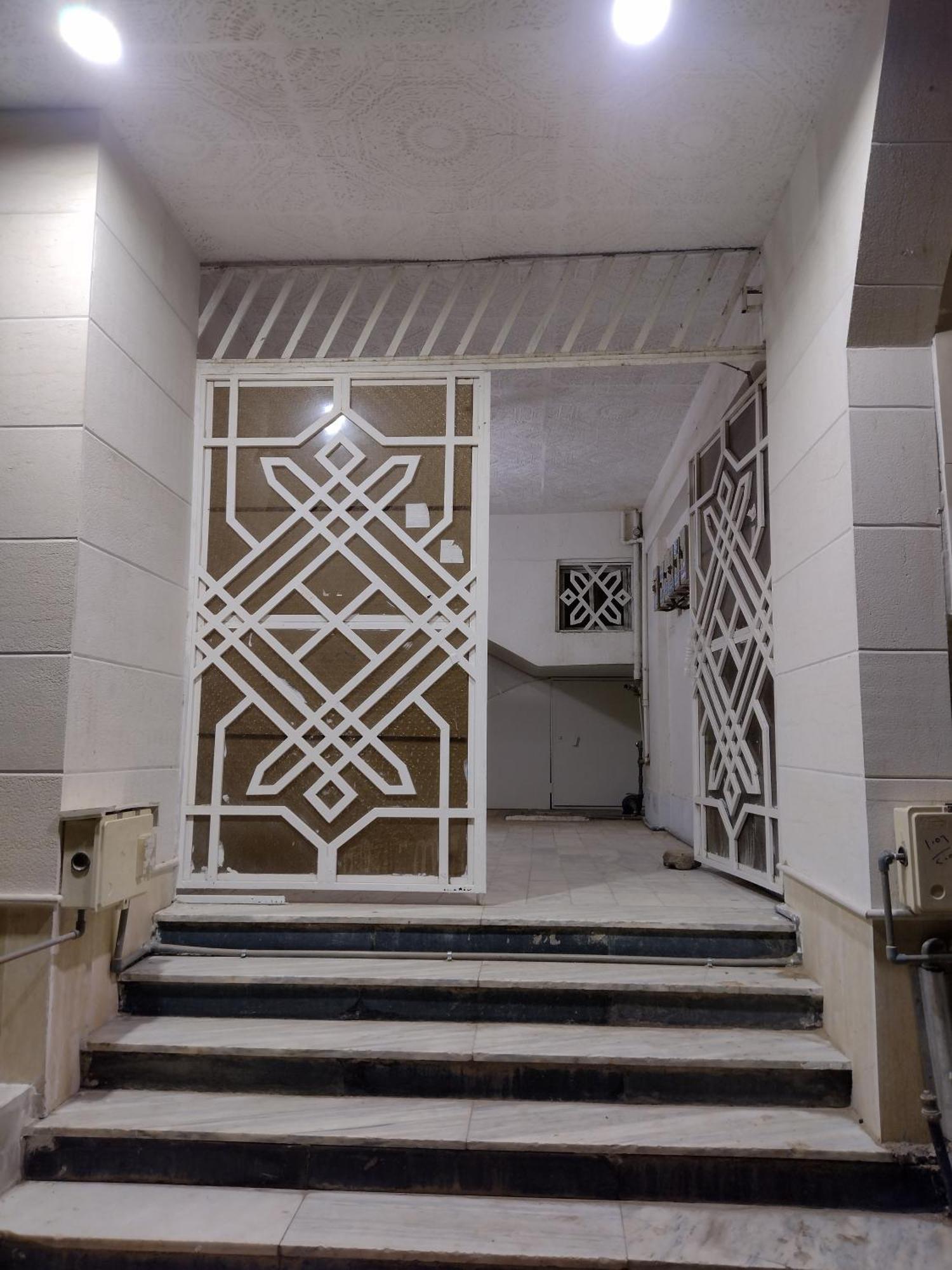 شقة غرفتين وصاله ومطبخ وحمامين 10 دق للحرم * Medina