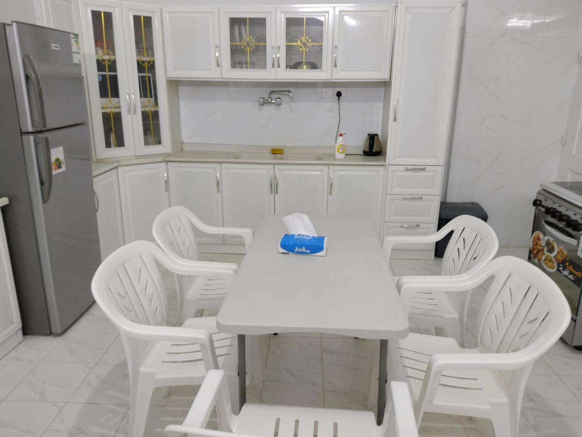 شقة غرفتين وصاله ومطبخ وحمامين 10 دق للحرم Apartment Medina