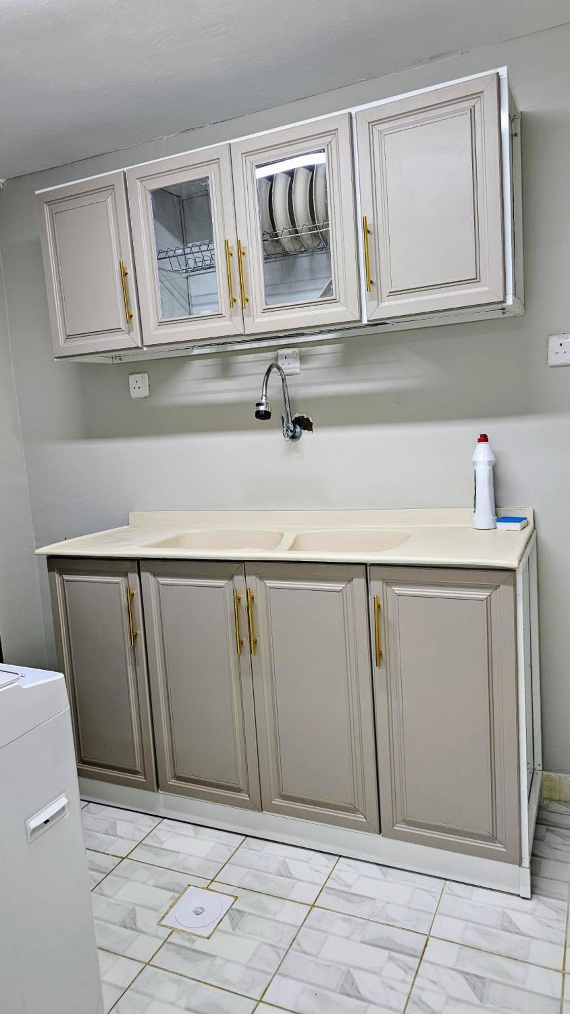 بغرفتين نوم والسعر مغري 1 Apartment *
