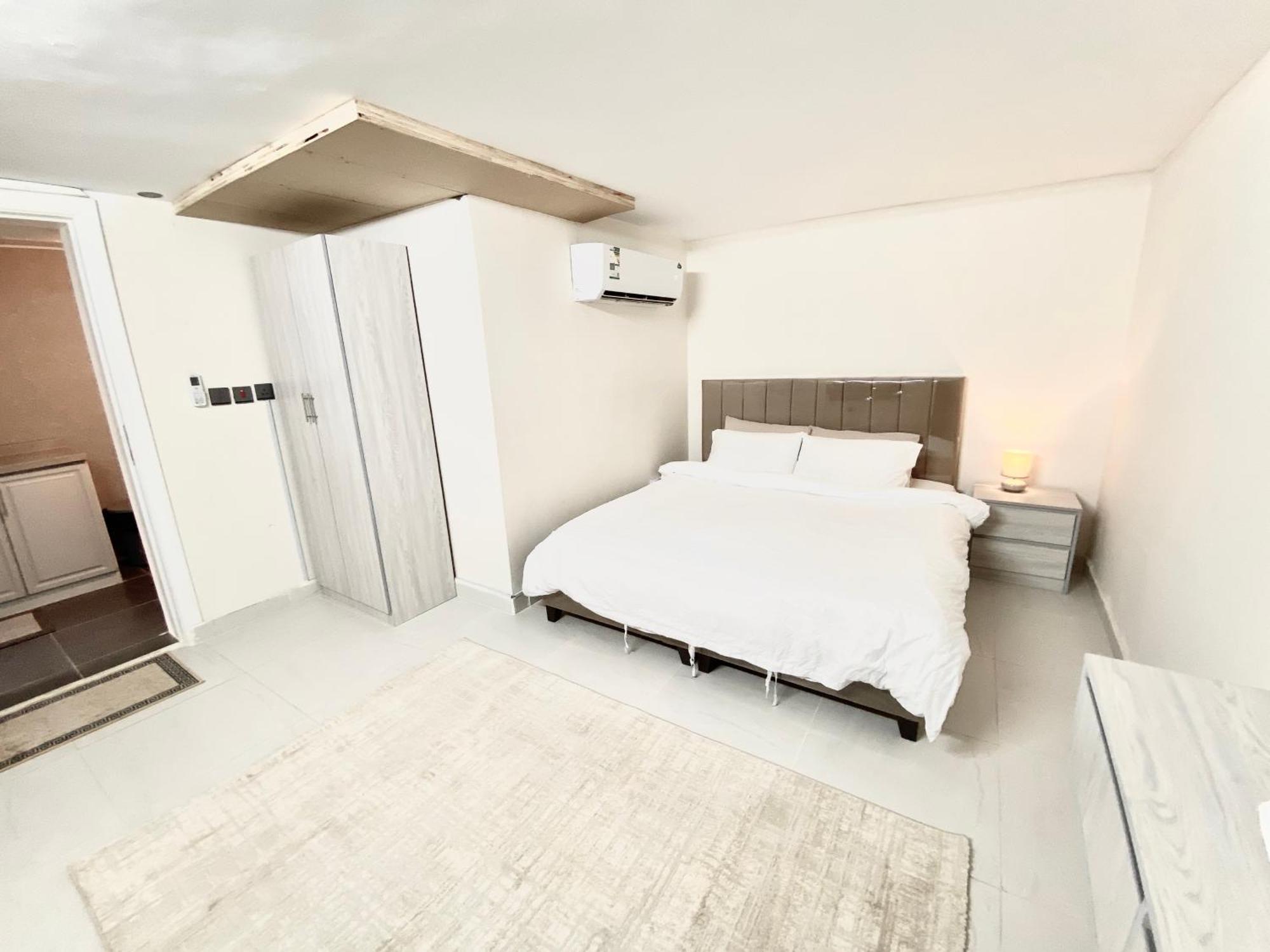 Madinah Valley Residency Kingsize Studio Guest house