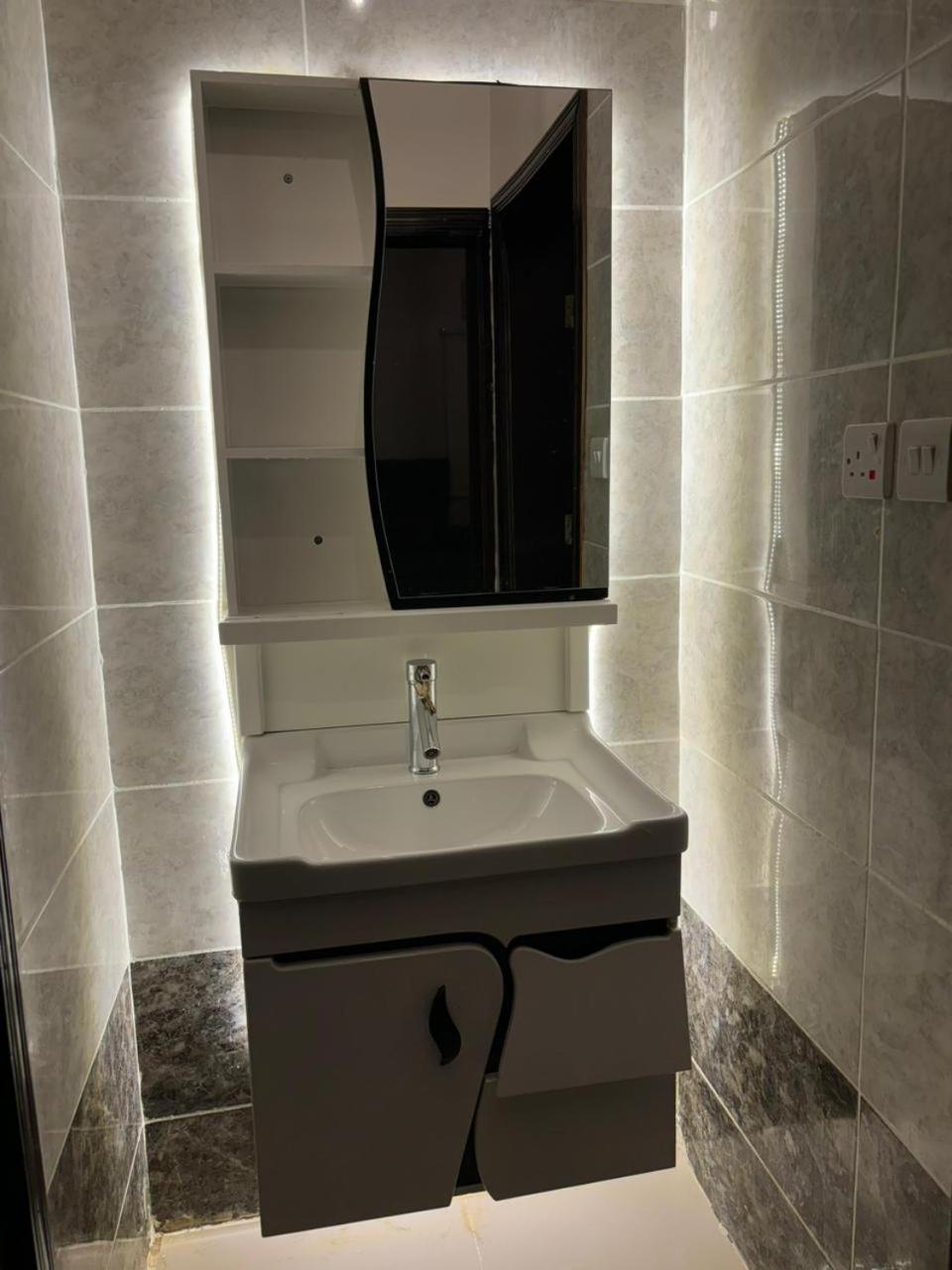 Apartment Madinah Tibah Qublatin Sultana Street