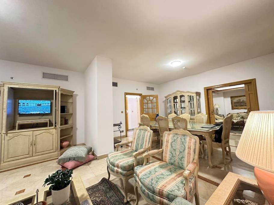 Apartment Dar Kholoud Taibah Luxury - Masjid Nabawi Steps Away Medina