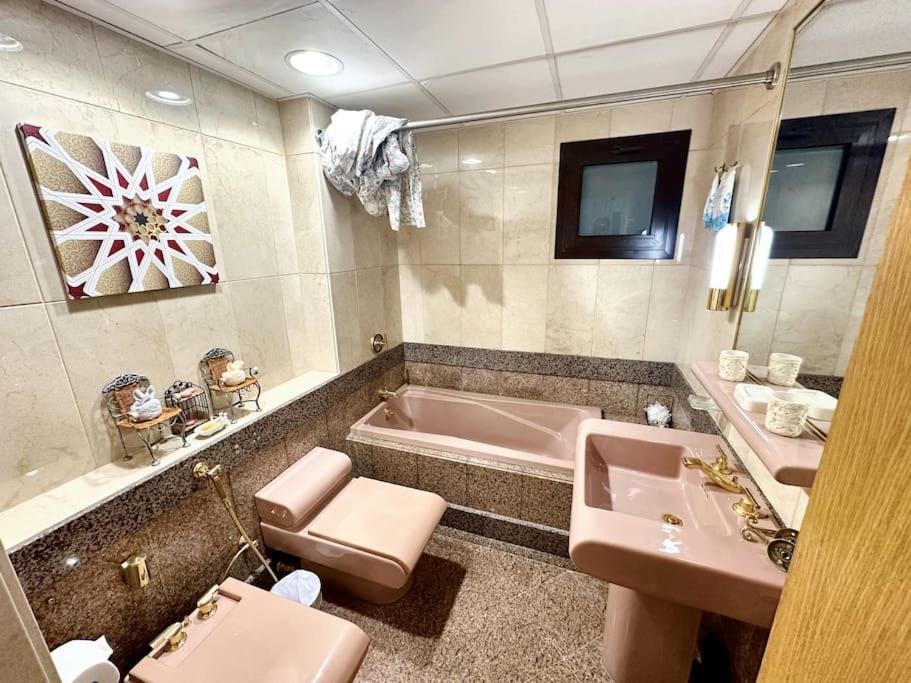 Dar Kholoud Taibah Luxury - Masjid Nabawi Steps Away Apartment Medina