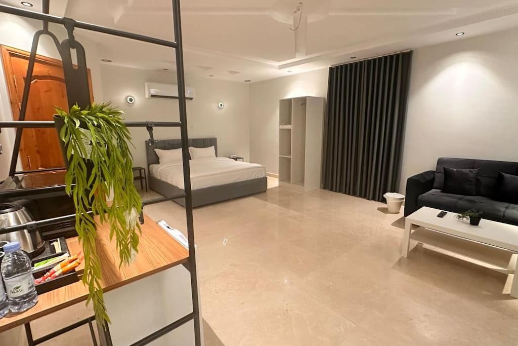 Apartment فاخر قريب من المسجد النبوي 301 *