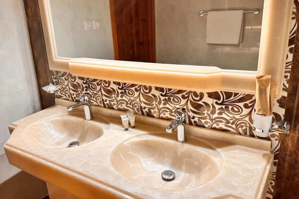 Apartment فاخر قريب من المسجد النبوي 301 Medina