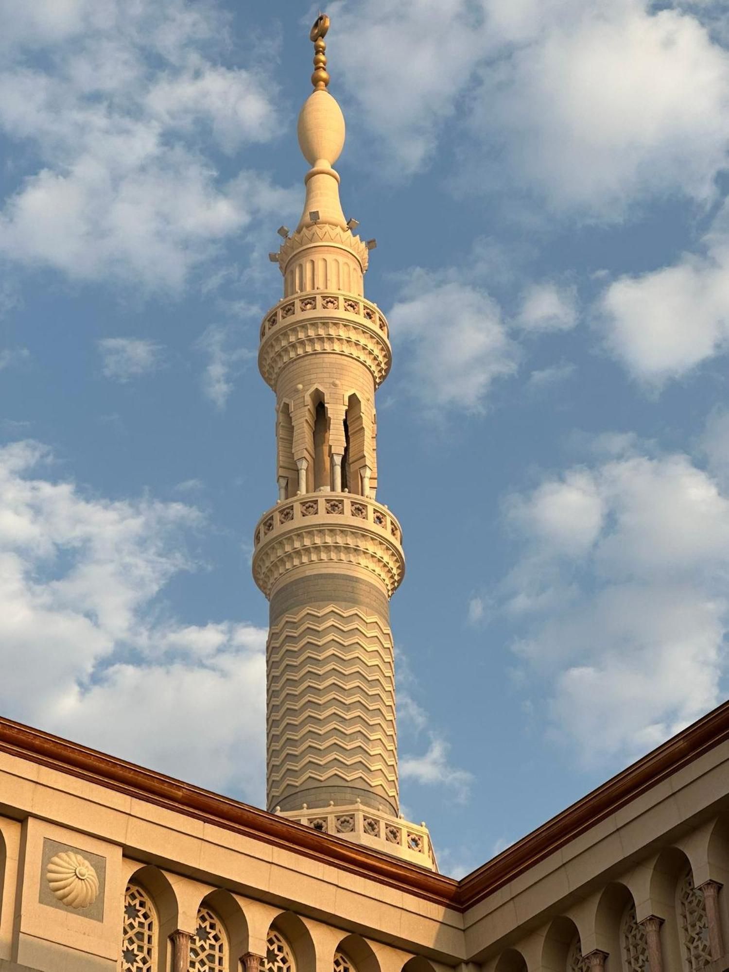 Lina - Almadinah Medina